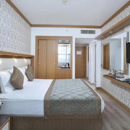 Oz & Adult Only 16 Hotel Antalia